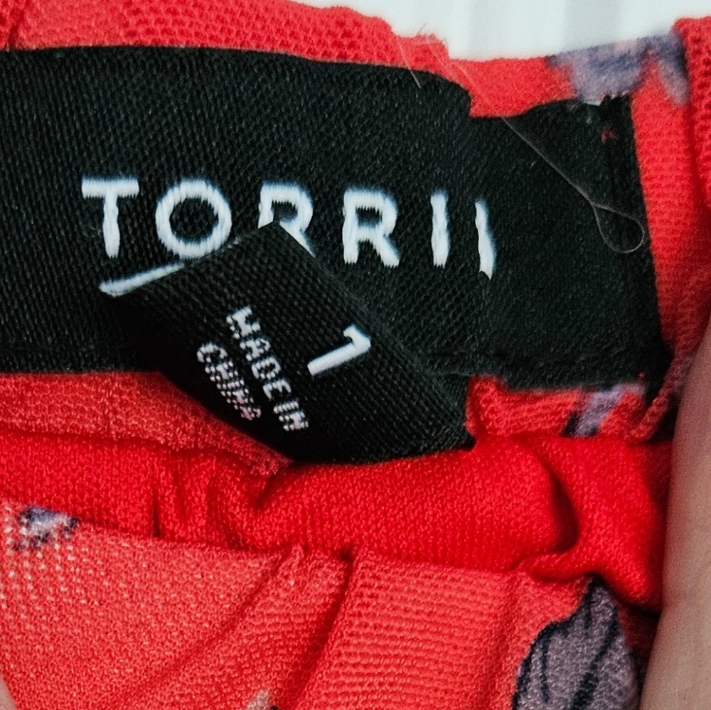 Torrid mini skirt size 1